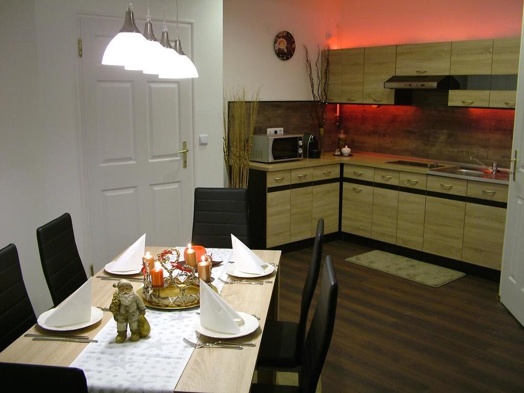 Korzó Apartman Kőszeg Pokój zdjęcie