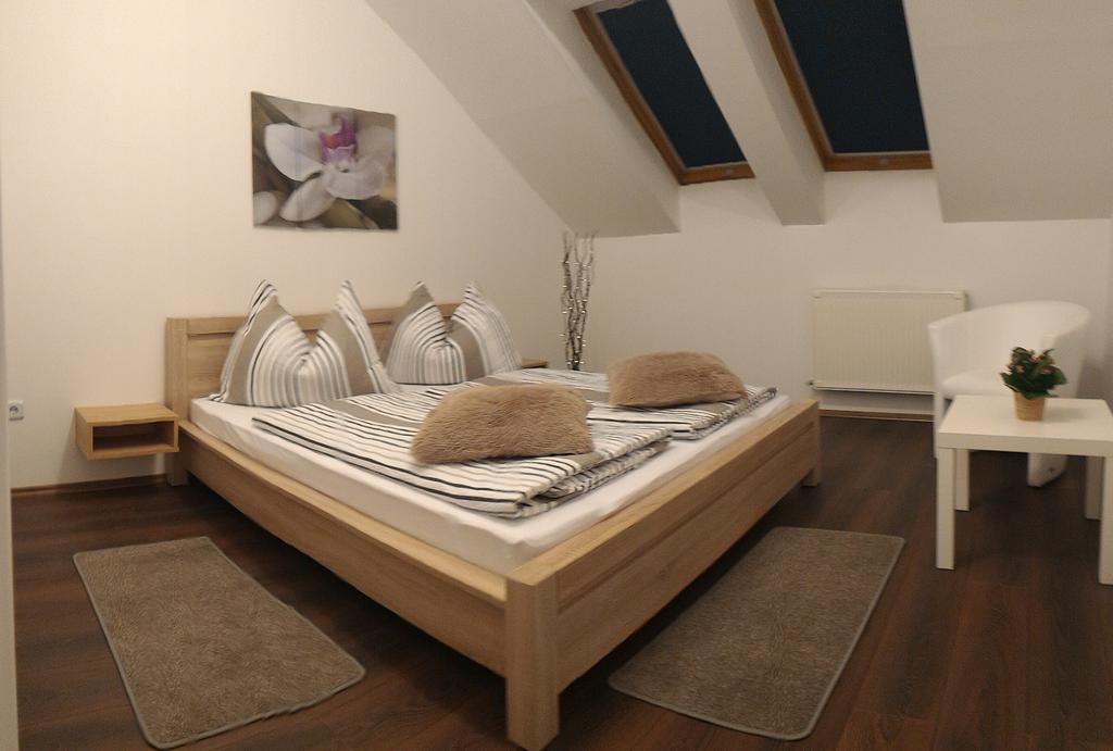Korzó Apartman Kőszeg Pokój zdjęcie